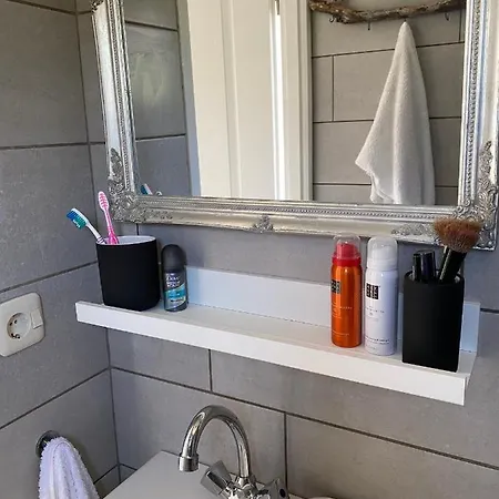 Rustig Liggend Chalet Op Recreatiepark De Rhederlaagse Meren * Lathum