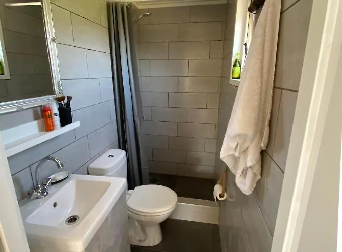 Chalet Rustig Liggend Chalet Op Recreatiepark De Rhederlaagse Meren