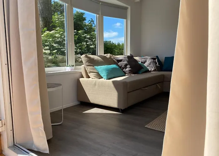 Rustig Liggend Chalet Op Recreatiepark De Rhederlaagse Meren Chalet Lathum